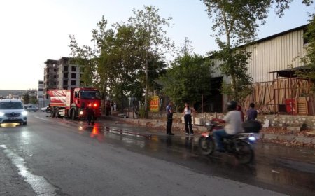 Antalya Akdeniz Sanayi Sitesi’nde Yangın Korkuttu