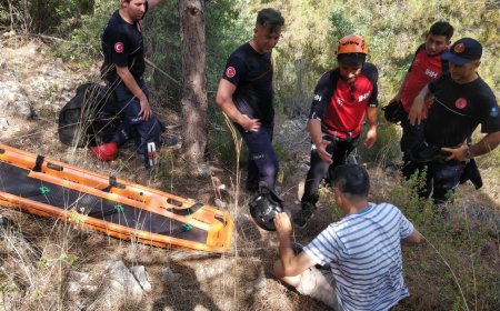Antalya  da Ormanlık alana düşen yamaç paraşütü pilotu yaralandı