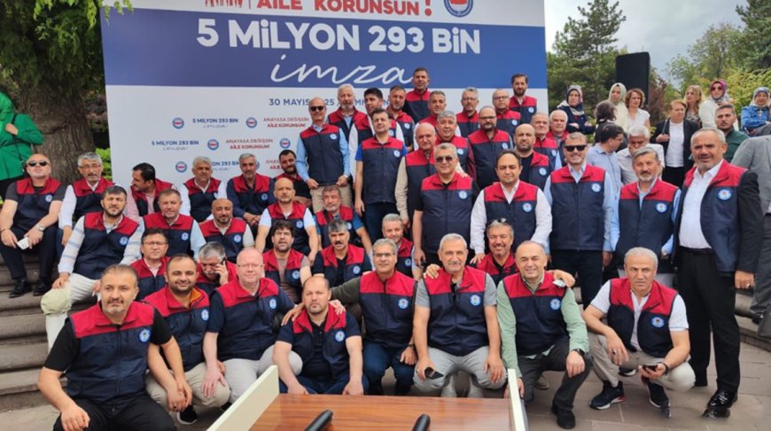 Antalya'da Memur Sen'den Anayasa’da Aile Tanımı İçin Kampanya