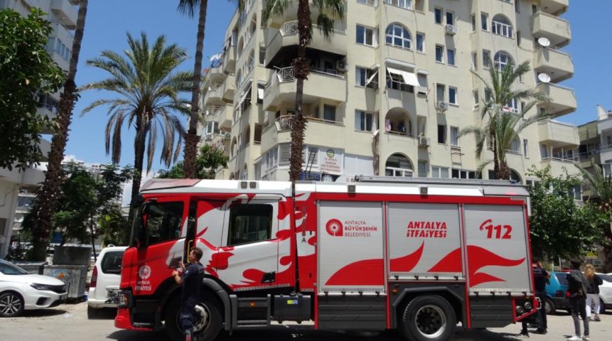 Antalya'da Apartman Dairesindeki Yangın: Maddi Hasarla Atlatıldı