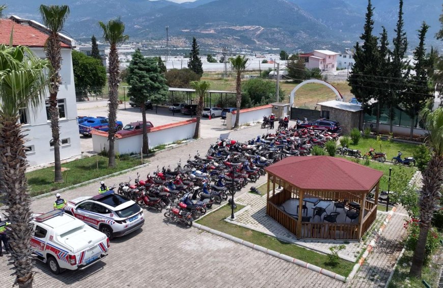 Antalya Kaş’ta Jandarma Ekiplerinden Huzur ve Güvenlik Uygulaması