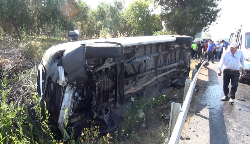 Antalya - Tur minibüsü devrildi; 5 turist yaralandı