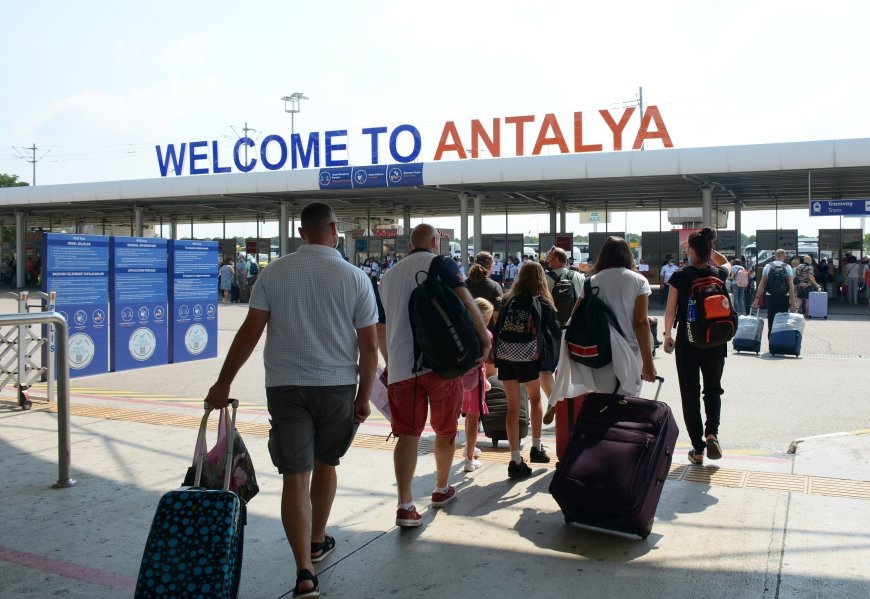 Antalya havalimanından bayram rekoru