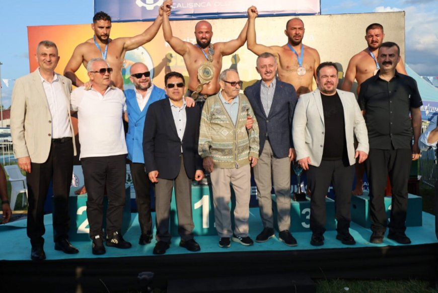 Muratpaşa'nın Güreş Geleneği Sürüyor: Okulu ile Zirveye Doğru