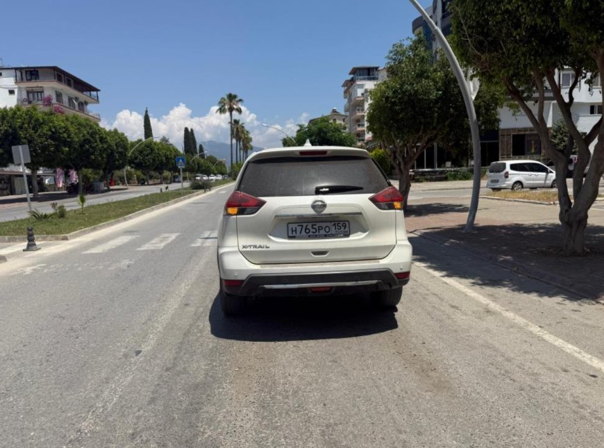 Ani Frenle Kontrolden Çıktı: Motosiklet Sürüklendi, Sürücü Yaralandı