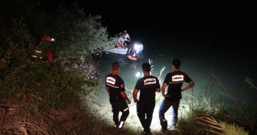 Manavgat Şelalesi Altında Mahsur Kalanlar Kurtarıldı