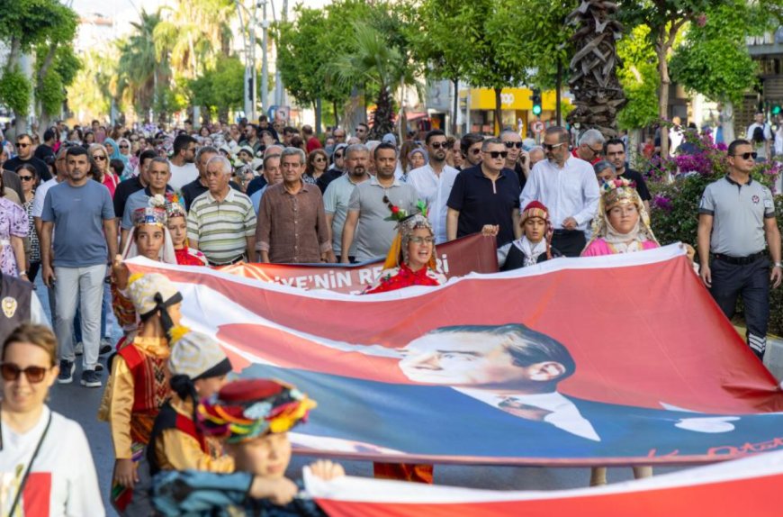 Geleneksel Kıyafetlerle Kültür Yürüyüşü: Manavgat’ta Şampiyona Coşkusu