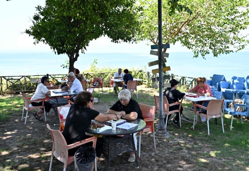 Muratpaşa'da Mangala ile Zihinsel Aktivite, Yaşlı Evlerinde Sosyal Hareketlilik