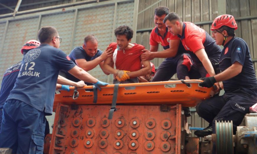 Antalya’da Geri Dönüşüm Tesisinde Feci Kaza: İşçi Makineye Düştü