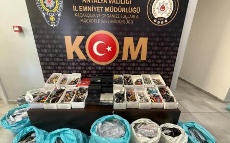 Antalya Emniyeti Kaçakçılıkla Mücadele Kapsamında 12 Şüpheliyi Gözaltına Aldı