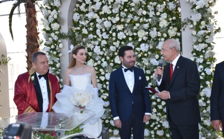 Muhittin Böcek ve Ailesine Rüşvet Gözaltısı