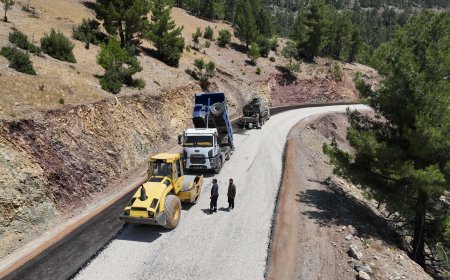 Antalya Büyükşehir Belediyesi, Gündoğmuş'ta 4 Kilometrelik Yol Yeniledi