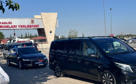 Özgür Özel Antalya'da MUHİTTİN BÖCEK’İ CEZAEVİNDE ZİYARET ETTİ