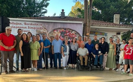 Antalya Muratpaşa’da Geleneksel Aşure Etkinliği Düzenlendi