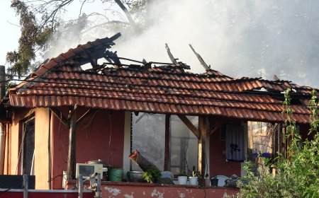 Antalya’da Kahraman Dede Torunlarını Alevlerden Kurtardı