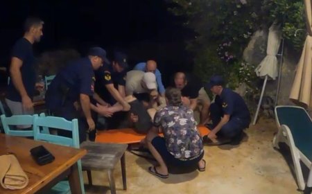 Kaleköy’de Hayat Kurtaran Müdahale: Kalp Krizi Geçiren Vatandaş Denizden Tahliye Edildi