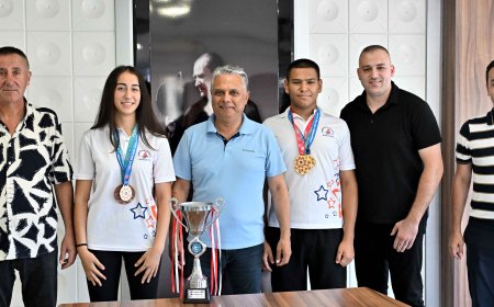 Muratpaşa’nın Altın Yumrukları Türkiye Şampiyonu Oldu