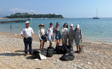 Kemer’de Yabancı Uyruklu Kadınlardan Örnek Temizlik Hareketi
