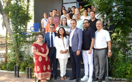 Antalya’da Kalpten Kalbe Üretim: Gülen Yüzler Buluşması