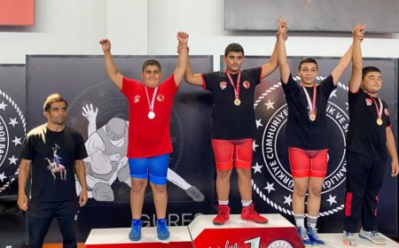 Manavgat’ın Minik Güreşçileri Antalya’dan Madalyalarla Döndü