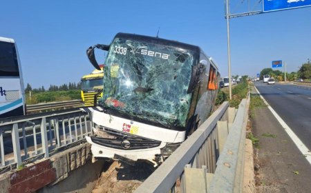 Antalya Serik'te Tur Otobüsü Facianın Eşiğinden Döndü