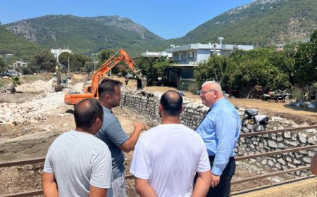 Kumluca Kaymakamı Güneş’ten Karaöz Deresi’ne Yerinde İnceleme