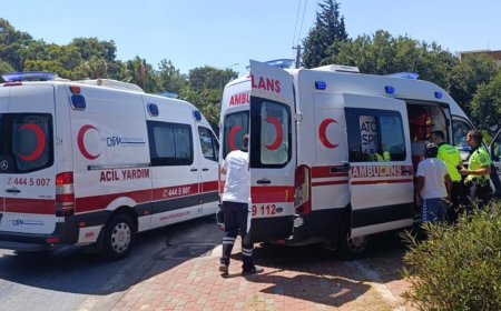 Manavgat'ta Otomobil Takla Attı: 4 Kişi Yaralandı