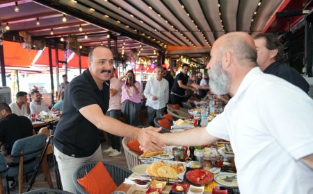 Konyaaltı’nda Başkan ve Esnaf El Ele: “Mutlu Bir İlçe İçin Çalışıyoruz”