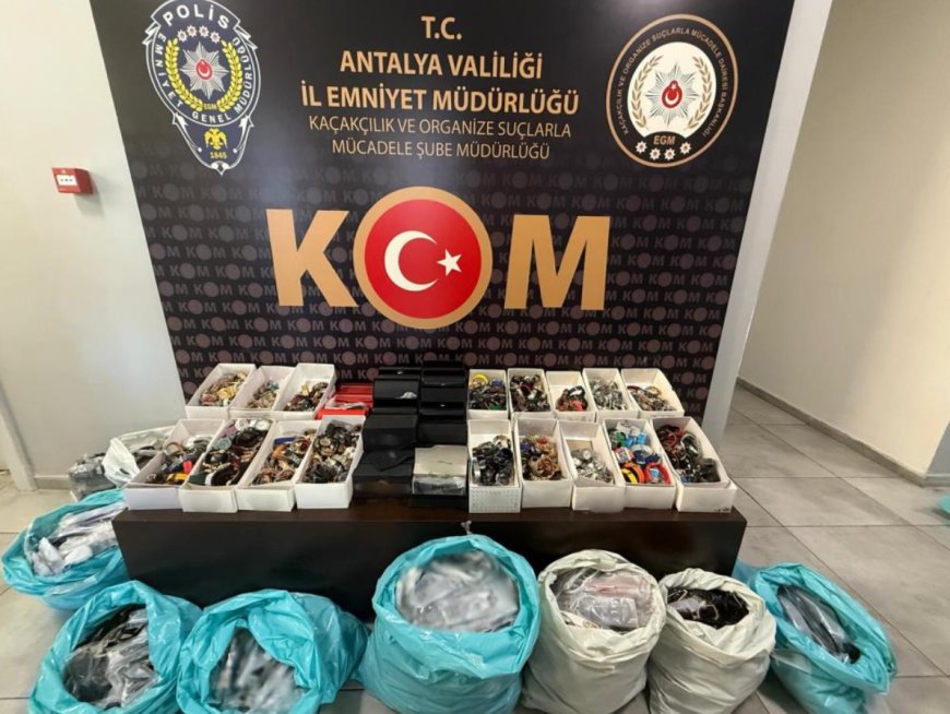 Antalya Emniyeti Kaçakçılıkla Mücadele Kapsamında 12 Şüpheliyi Gözaltına Aldı