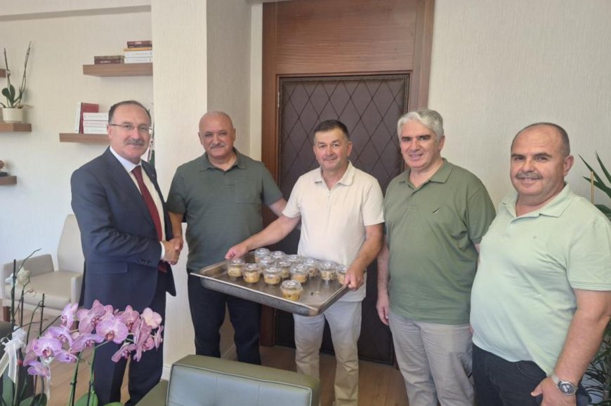 Eğitim Bir Sen Antalya Şubesi’nden Geleneksel Aşure Etkinliği