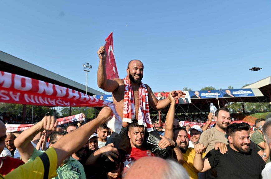 Muratpaşa'nın Gururu Orhan Okulu’ya Antalya’da Coşkulu Karşılama