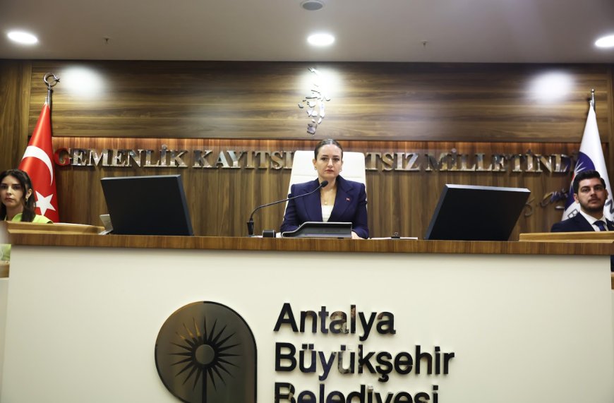 Antalya Meclisi Başkan Vekilini Seçti: Büşra Özdemir İlk Turda Kazandı