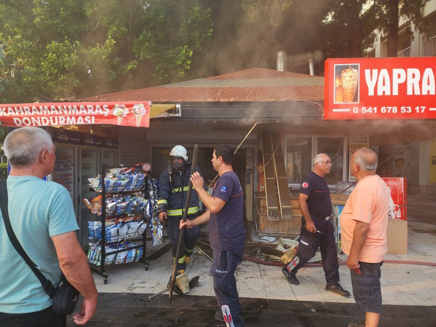 Manavgat’ta Alevler Büfeyi Sardı!