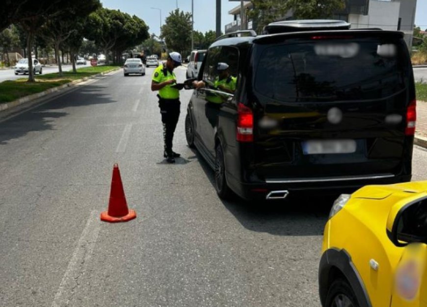Antalya’da 1 Haftada 57 Bin Araç Denetlendi, 16 Bin Sürücüye Ceza