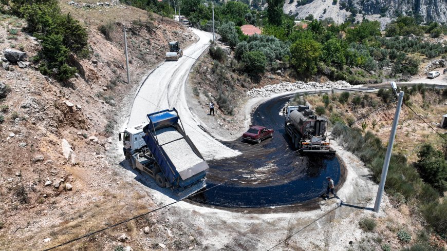 Antalya Büyükşehir Belediyesi’nden Haskızılören Yolu’na Asfalt Konforu