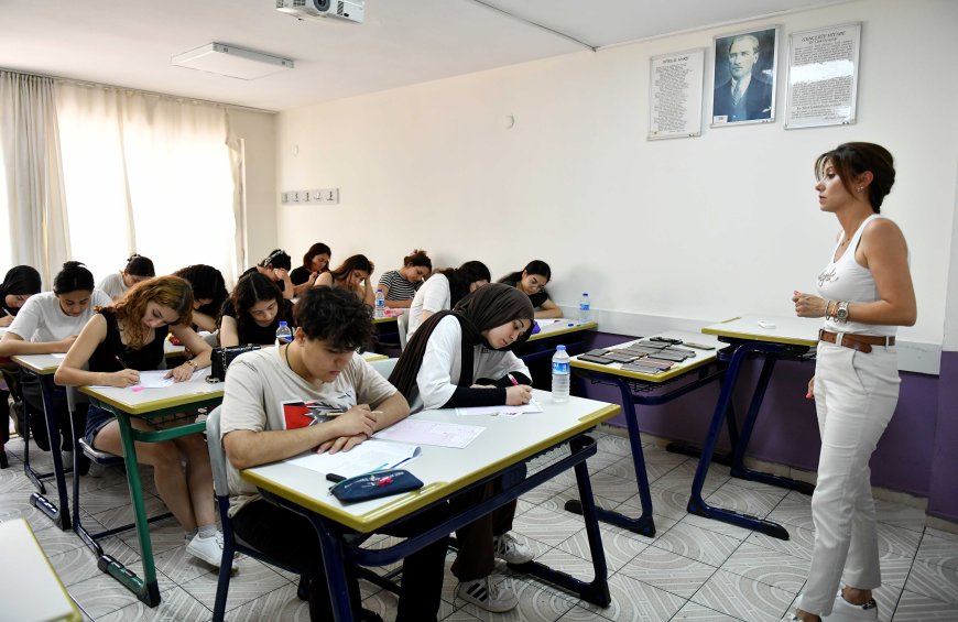 Muratpaşa’nın Eğitim Gururu: MURGEM YKS’de Zirvede