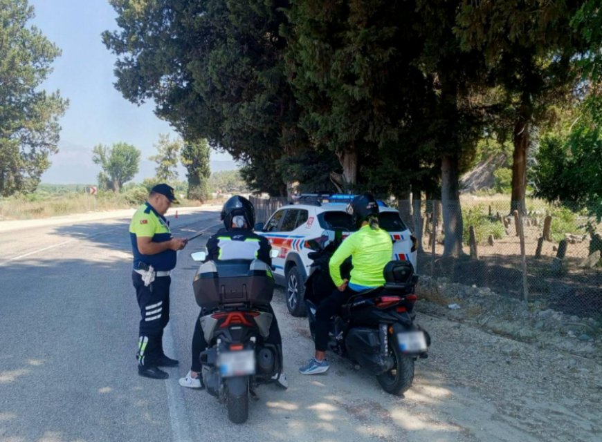 Antalya’da Şok Motosiklet Denetimleri: 122 Araç Trafikten Men Edildi