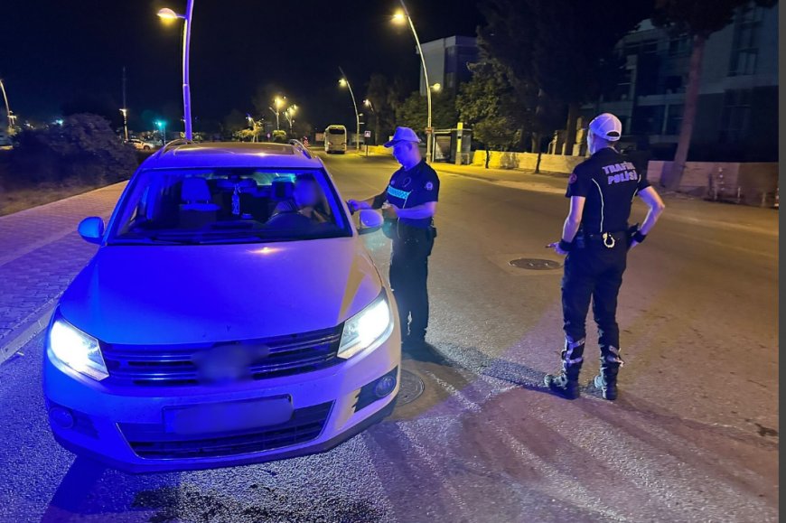 Kemer’de Şahin Timlerinin Katılımıyla Geniş Çaplı Trafik Denetimi Yapıldı