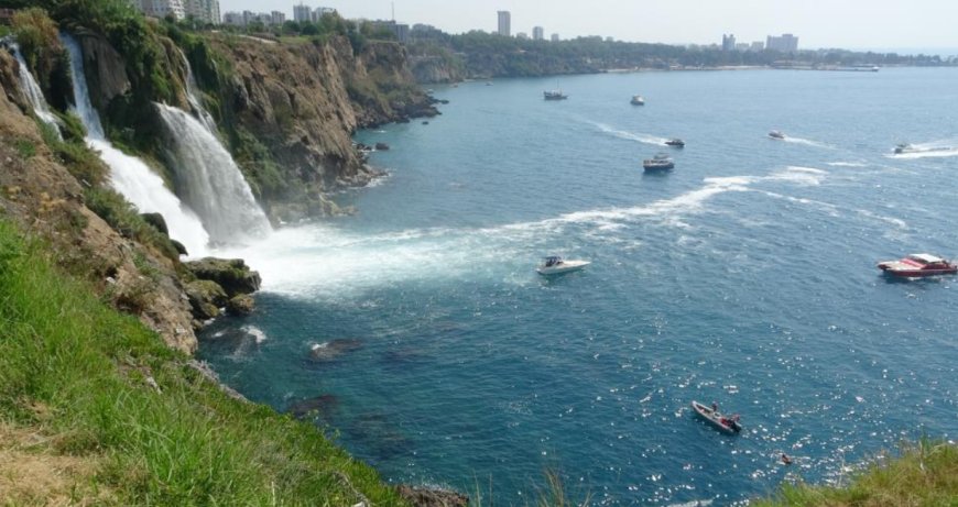Antalya’da Şelaleden Düştüğü İddia Edilen Kişi İçin Arama Kurtarma Devam Ediyor