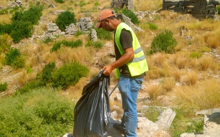 Manavgat Belediyesi'nden Tarihi Alanlarda Temizlik Seferberliği