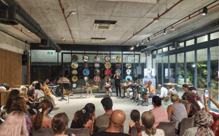 Antalya'da hangdrum ve santur atölyesi müzikseverlerle buluştu