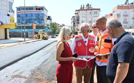 Kepez’de Altyapısı Tamamlanan Sokaklar Asfaltla Buluşuyor