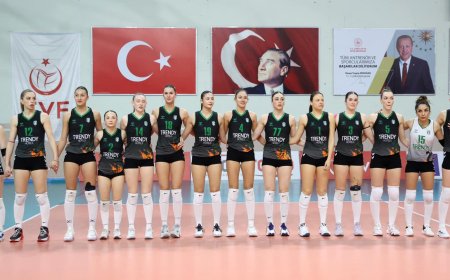 Manavgat Belediyespor Kadın Voleybol Takımı 1. Lig’e Yükseldi