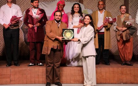 Sanatın Gücü Korkuteli’ni Sardı: Akide Şekeri Ayakta Alkışlandı