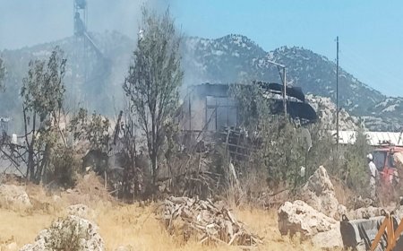 Korkuteli’nde Çıkan Ev Yangını Ormana Ulaşmadan Kontrol Altına Alındı.