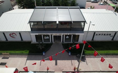 Korkuteli Belediyesi’nden Sosyal Dayanışma Adımı: Askıda Simit Uygulaması Başladı