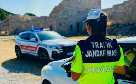 Antalya'da Jandarmadan Yoğun Trafik Denetimi: 1 Haftada 34 Binden Fazla Araç Kontrol Edildi