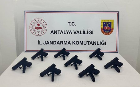 Kepez'de Kaçak Silah Operasyonu: 8 Ruhsatsız Tabanca Ele Geçirildi