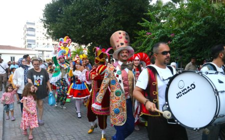 Kepez Belediyesi'nin 2. Uluslararası Kültür Festivali renkli etkinliklerle kapılarını açtı.