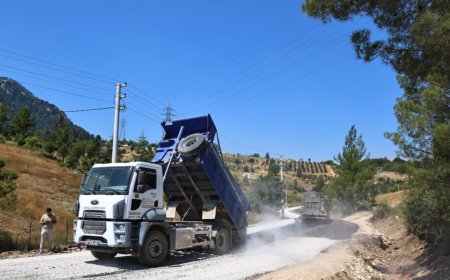 Antalya Büyükşehir'den Kırsala Hizmet: Kemer'de Ulaşım Kolaylaştı
